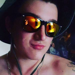 Meet your Posher, Cody